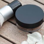 Mineral Foundation mit Pure Minerals realisiert und Kabuki von Olionatura