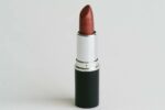 Lippenstift mit Silk Russet