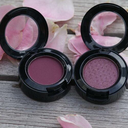 Matte Mineral Eyeshadow, in 26-mm-Kompaktdosen, nach einer Formulierung von Olionatura